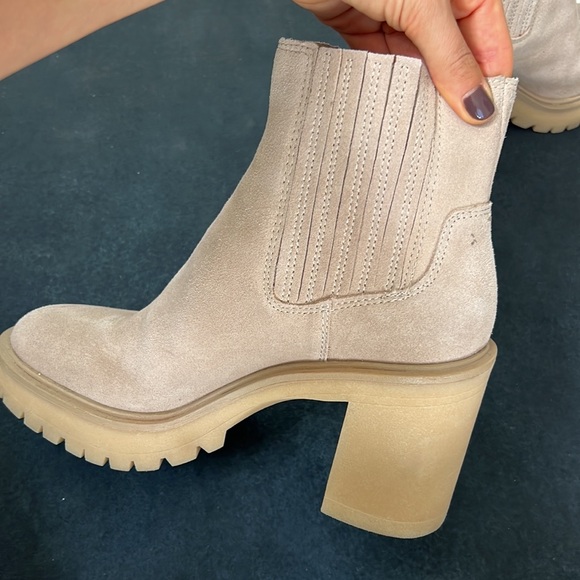 Dolce Vita suede booties, natural color - Picture 4 of 5